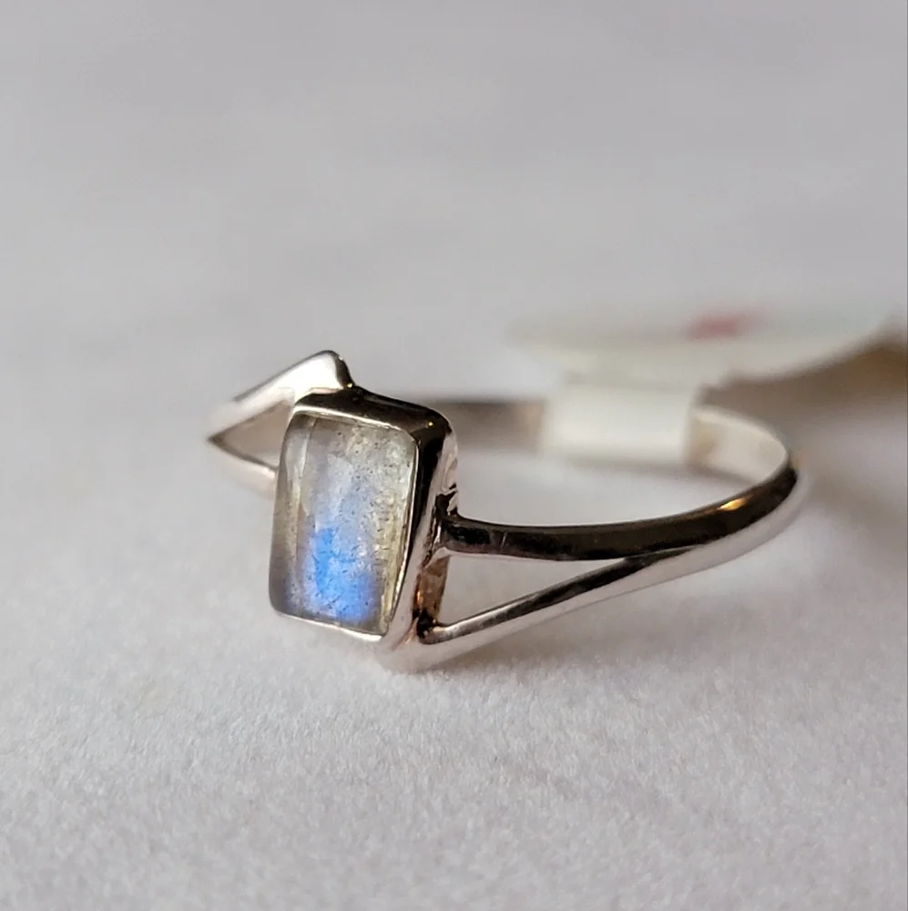 Labradorite 925 Sterling Silver Dainty Split Shank Ring Rectangle Gemstone